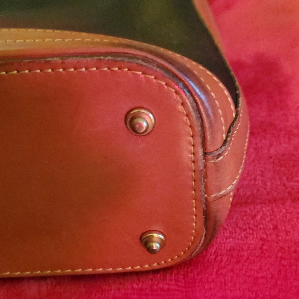 VINTAGE NAVY/TAN DOONEY SHOPPER - Picture 3 of 6
